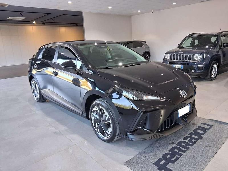 Usata MG MG4 EV 53 kW (73 CV) 2024 Nero Utilitaria