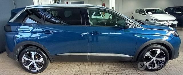 Usata Peugeot 5008 Allure 131 CV (96 kW) 2023 Blu SUV