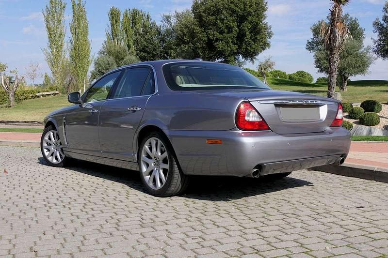 Usata Jaguar XJ Executive 207 CV (152 kW) 2009 Berlina