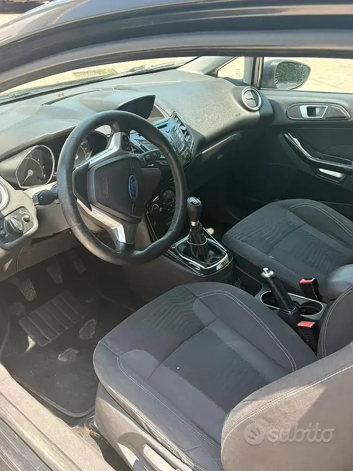 Usata Ford Fiesta 60 CV (44 kW) 2014 Nero Utilitaria