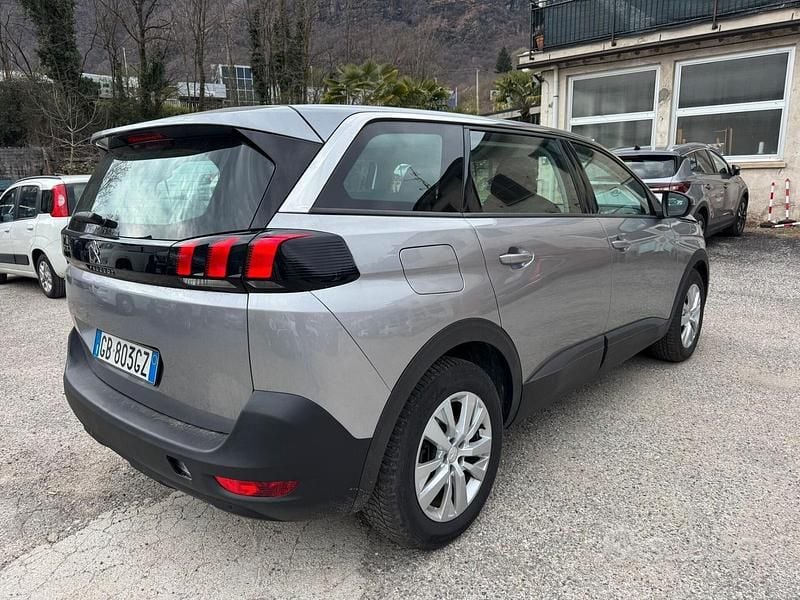 Usata Peugeot 5008 Business-Line 130 CV (95 kW) 2020 Grigio SUV