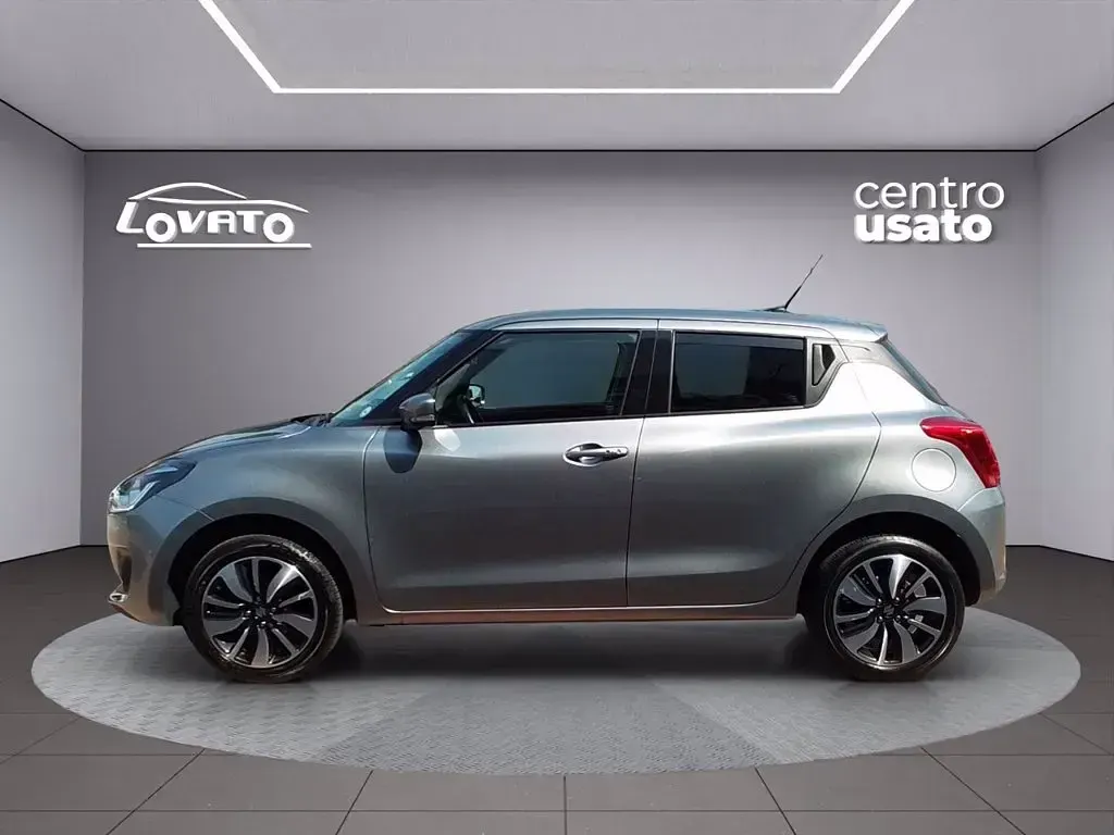 Usata Suzuki Swift 90 CV (66 kW) 2020 Argento new york Utilitaria