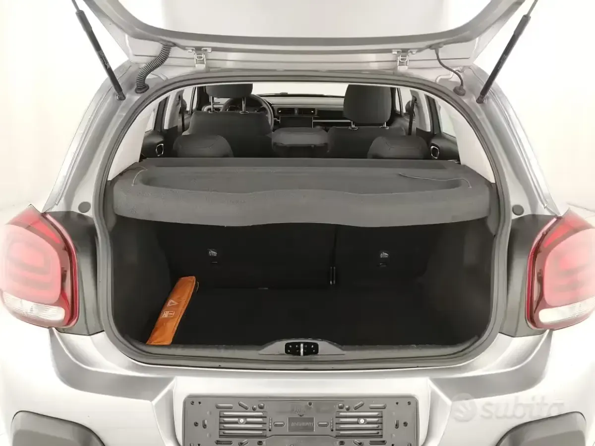 Usata Citroën C3 PureTech 83 CV (61 kW) 2024 Grigio Monovolume