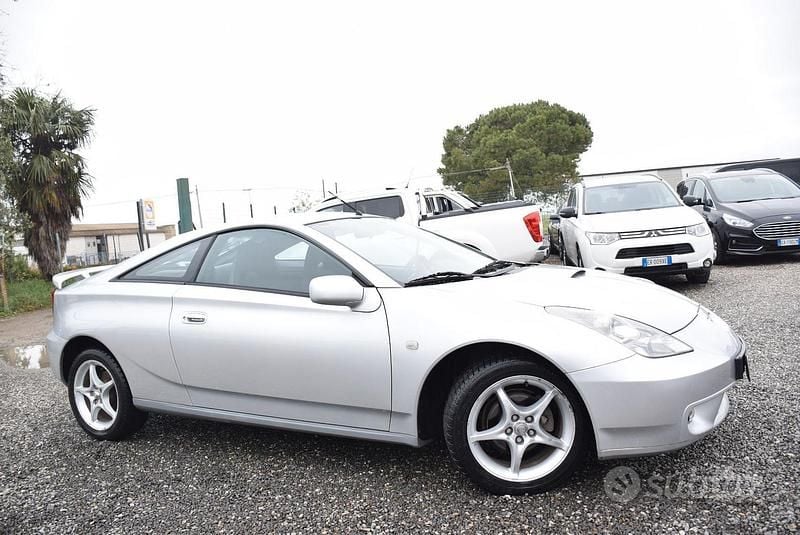 Usata Toyota Celica 143 CV (105 kW) 2002 Grigio Coupé