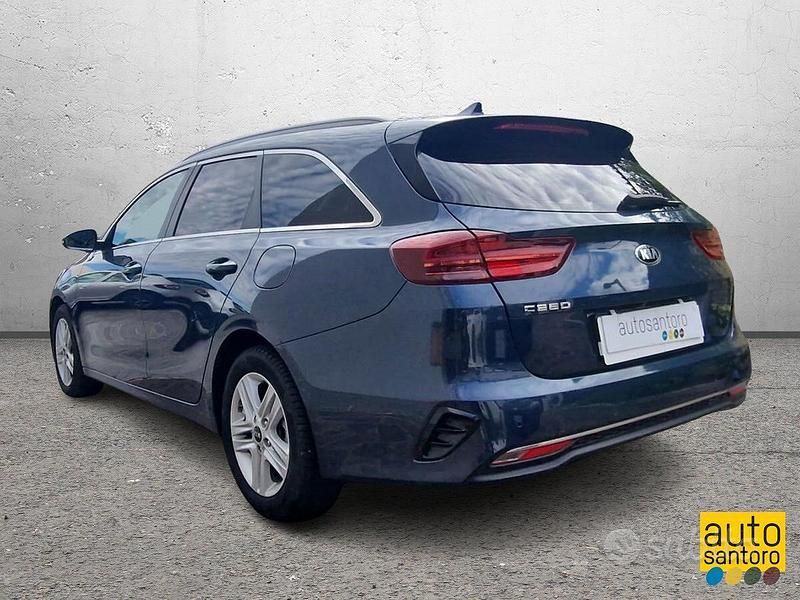 Usata Kia Ceed 115 CV (84 kW) 2019 Blu Utilitaria