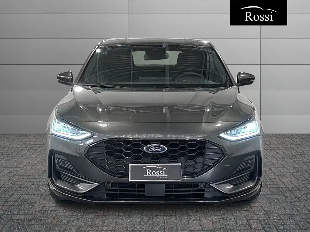 Usata Ford Focus ST-Line 116 CV (85 kW) 2025 Grigio scuro Berlina