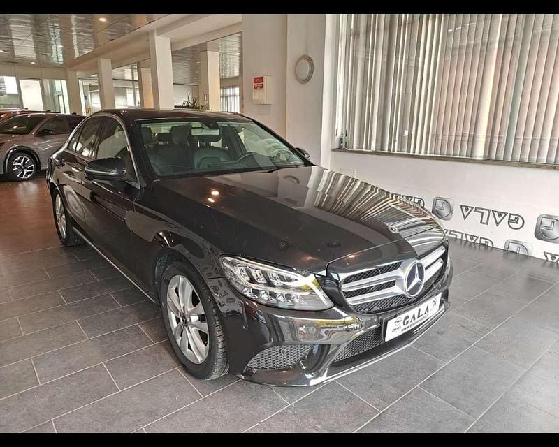 Usata Mercedes C220 194 CV (142 kW) 2018 Nero Berlina