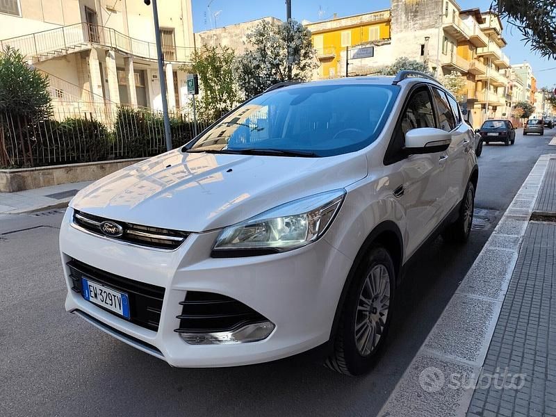 Usata Ford Kuga Titanium 163 CV (119 kW) 2014 Bianco SUV