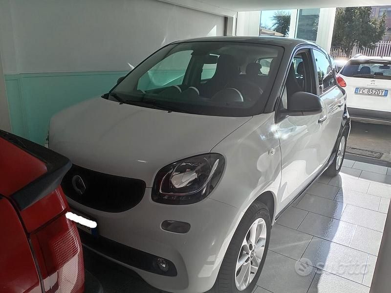 Bianco Usata 2018 Smart ForFour Prime Utilitaria | 11.900 € (Buon prezzo) - Immagine 1/4