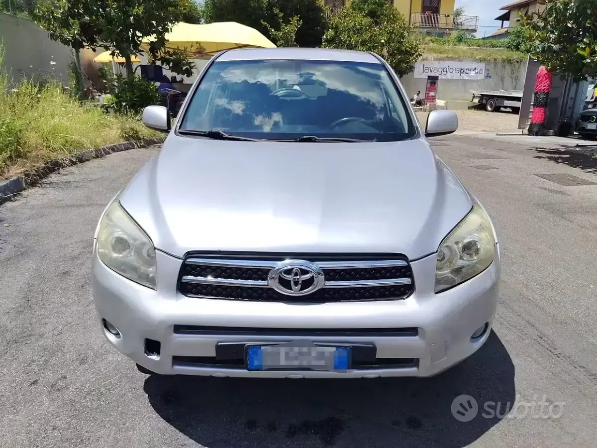 Usata Toyota RAV4 Luxury 177 CV (130 kW) 2006 SUV