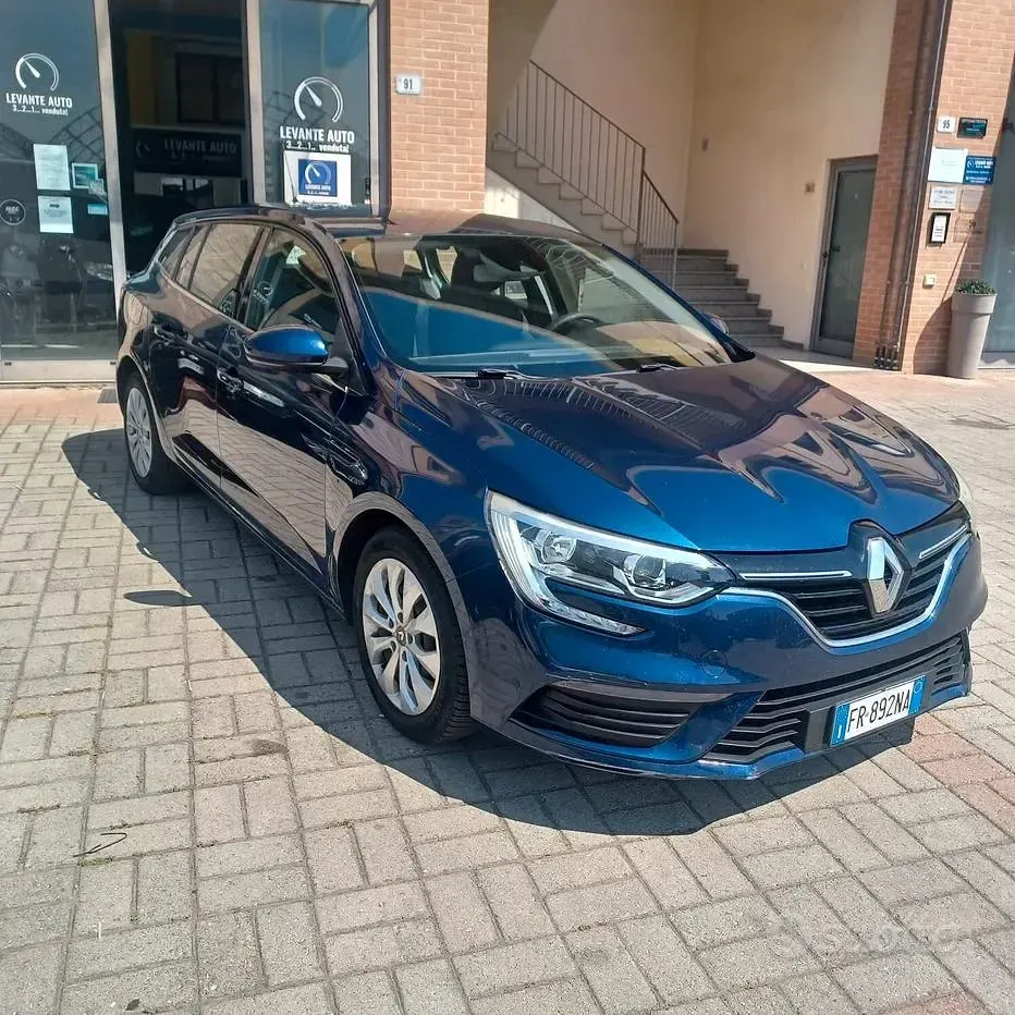 Usata Renault Mégane GrandTour 110 CV (80 kW) 2018 Blu Station wagon
