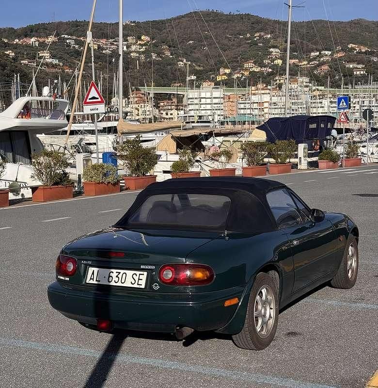 Usata Mazda MX5 90 CV (66 kW) 1997 Verde Cabrio