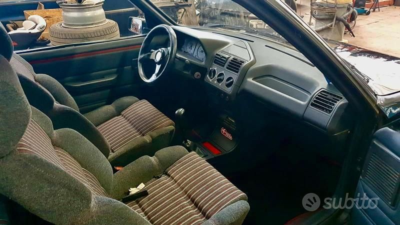 Usata Peugeot 205 83 CV (61 kW) 1988 Grigio Utilitaria