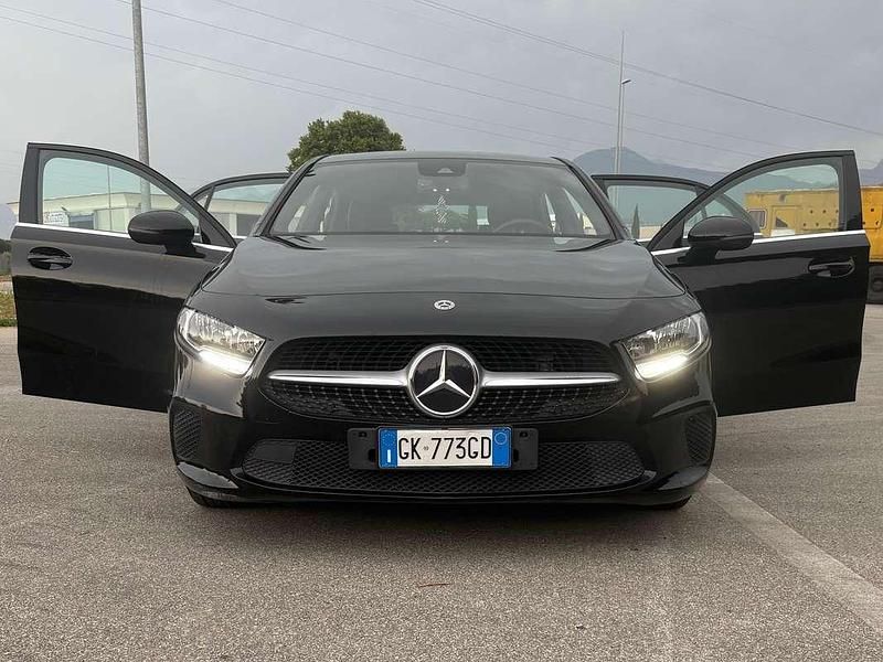Usata Mercedes A160 Business 109 CV (80 kW) 2022 Nero Berlina