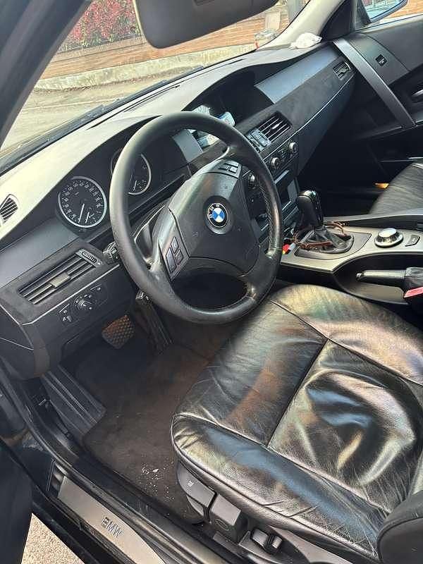 Usata BMW 530 Efficient Dynamics 218 CV (160 kW) 2004 Nero Berlina