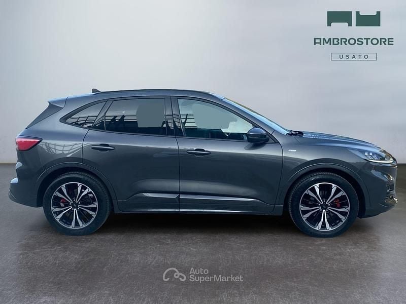 Usata Ford Kuga ST-Line 150 CV (110 kW) 2022 Magnetic grey SUV