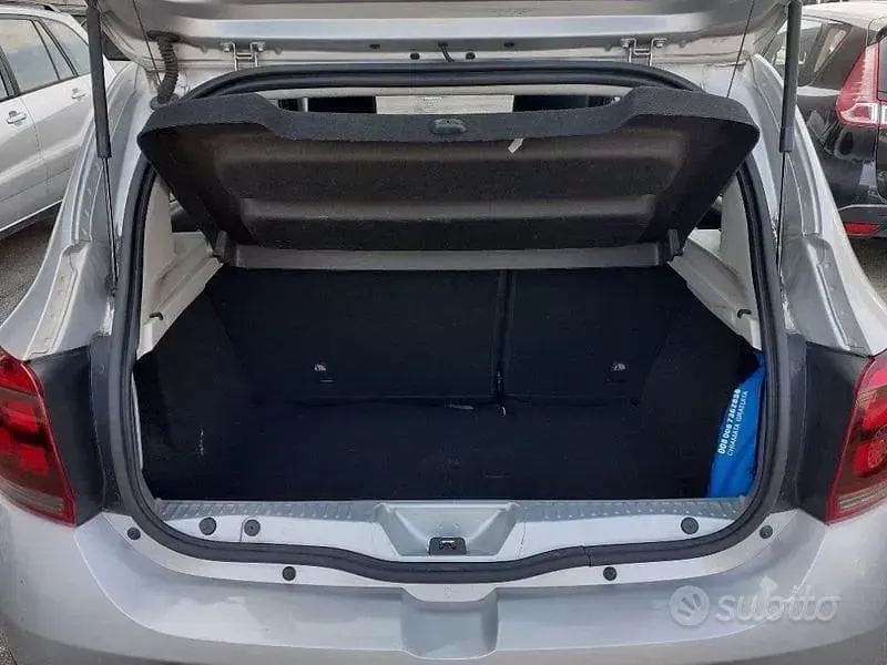 Usata Dacia Sandero Stepway 90 CV (66 kW) 2017 Argento Utilitaria