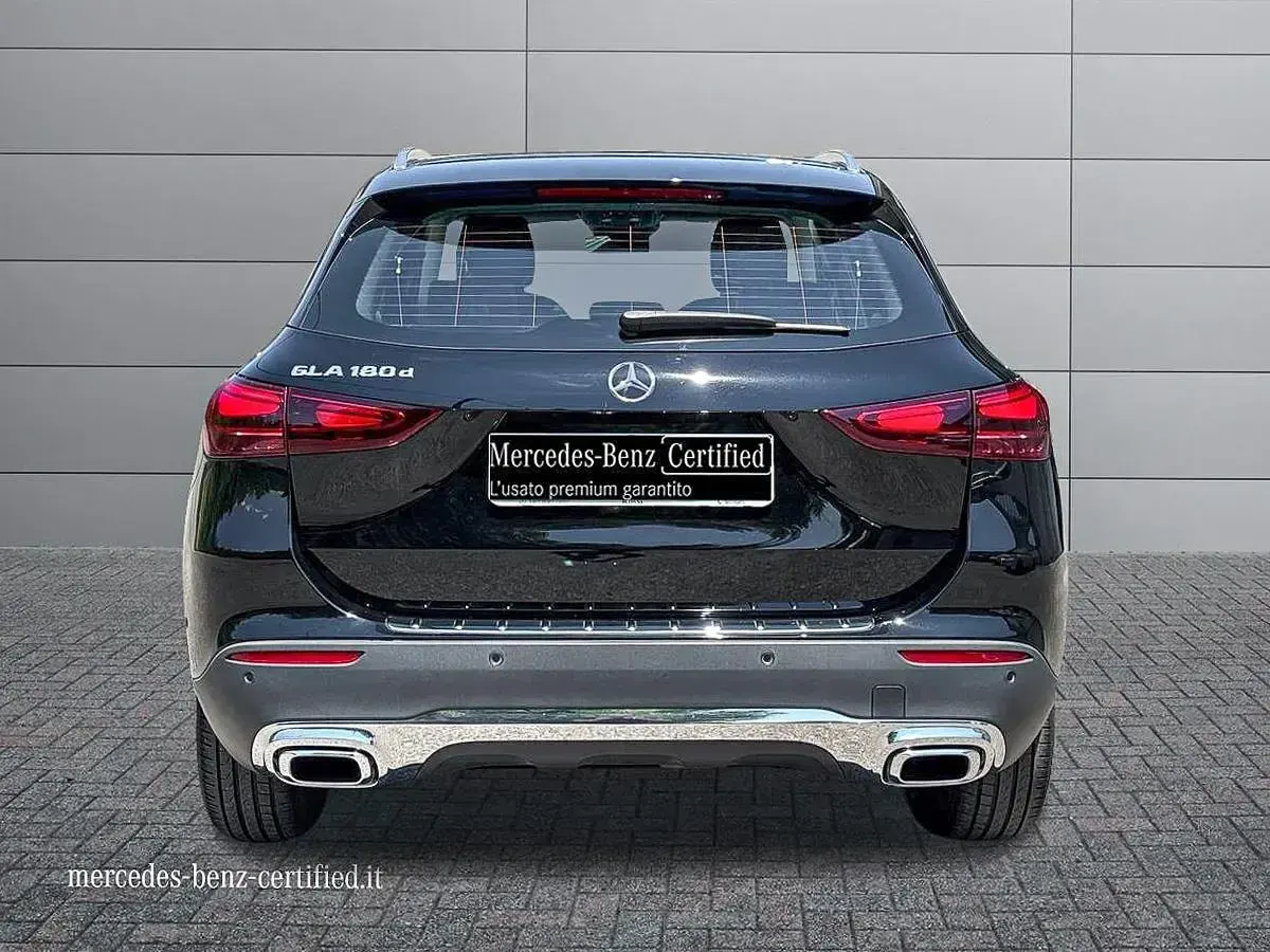 Usata Mercedes GLA180 Advanced 116 CV (85 kW) 2023 Nero SUV