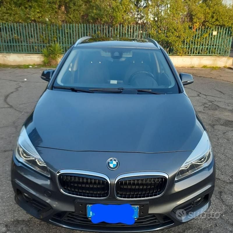 Usata BMW 218 Advantage 150 CV (110 kW) 2016 Grigio Station wagon