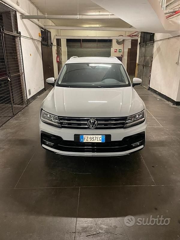 Usata VW Tiguan R-line 131 CV (96 kW) 2020 Bianco SUV