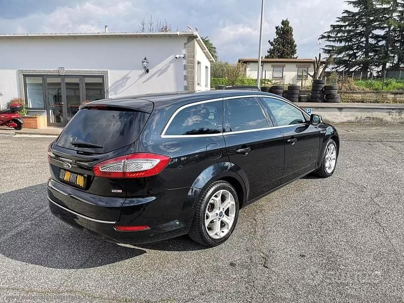 Usata Ford Mondeo Titanium 163 CV (119 kW) 2011 Nero Berlina