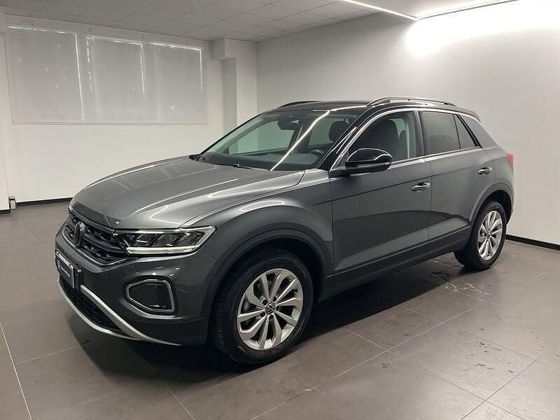 Usata VW T-Roc Life 110 CV (80 kW) 2024 Grigio SUV