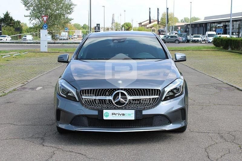 Usata Mercedes A200 136 CV (100 kW) 2018 Grigio Berlina