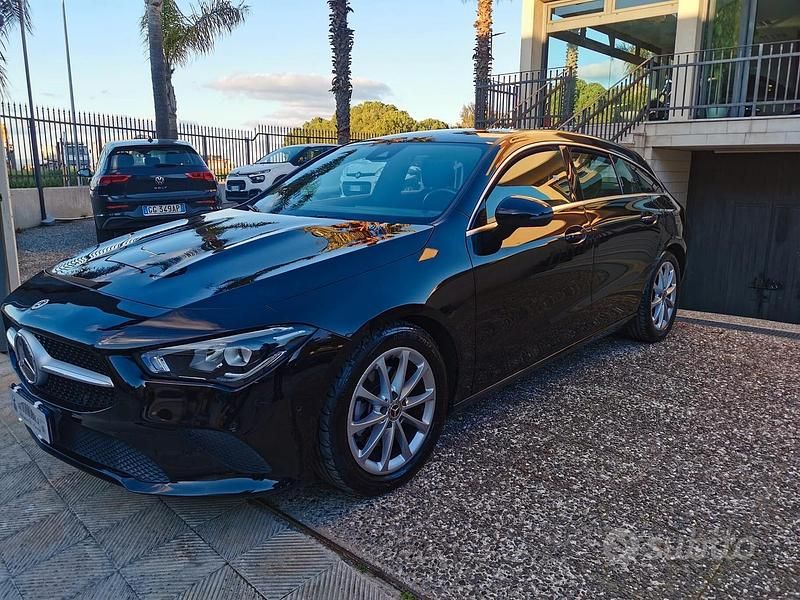 Usata Mercedes CLA200 Shooting Brake Business 149 CV (109 kW) 2021 Nero Station wagon