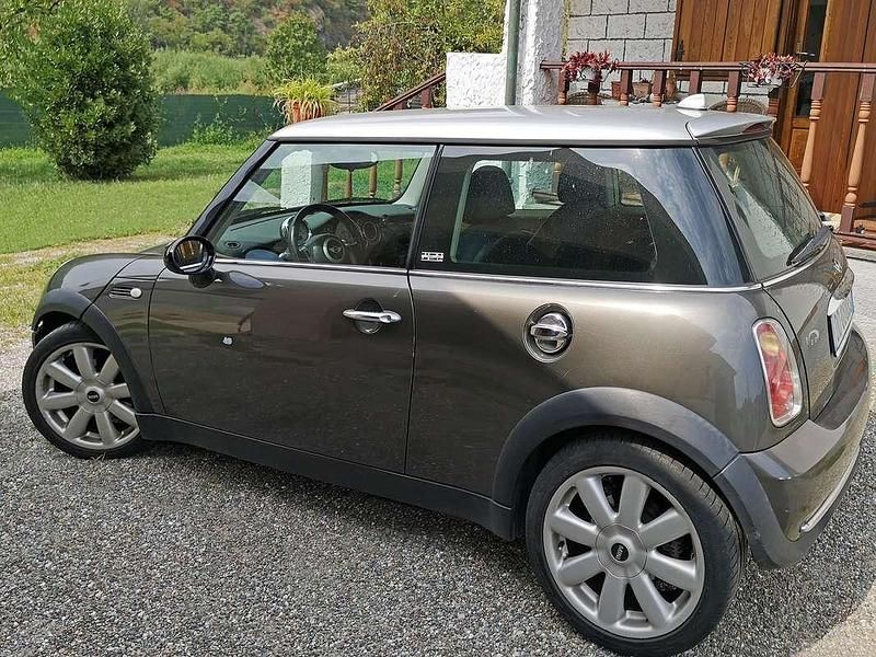 Usata Mini Cooper 116 CV (85 kW) 2006 Bronzo Utilitaria
