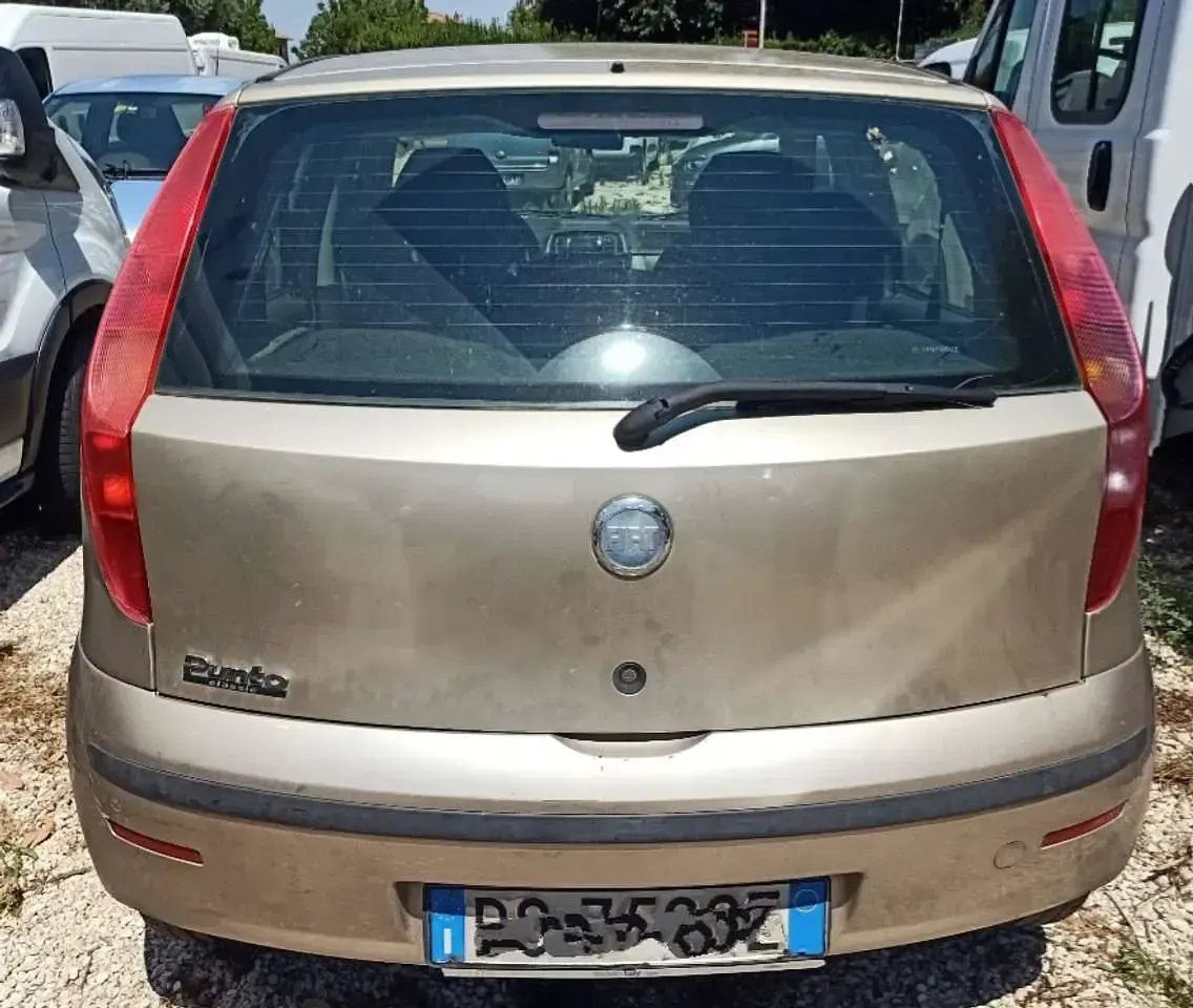 Usata Fiat Punto Classica 60 CV (44 kW) 2008 Beige Utilitaria