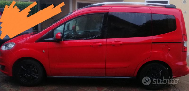 Usata Ford Tourneo Courier 101 CV (74 kW) 2016 Rosso Monovolume
