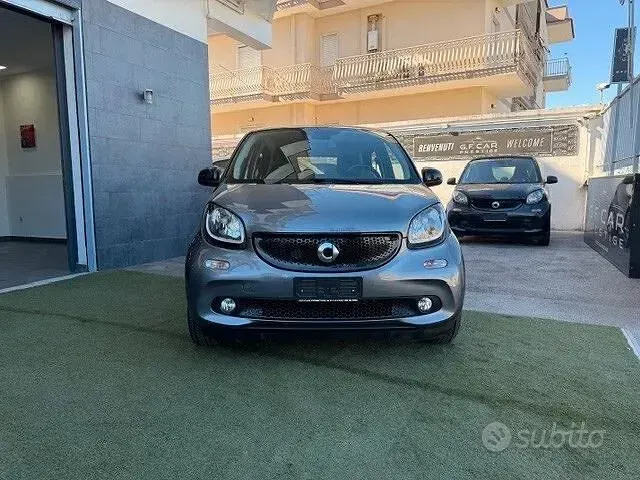 Usata Smart ForFour Prime 71 CV (52 kW) 2016 Grigio Utilitaria