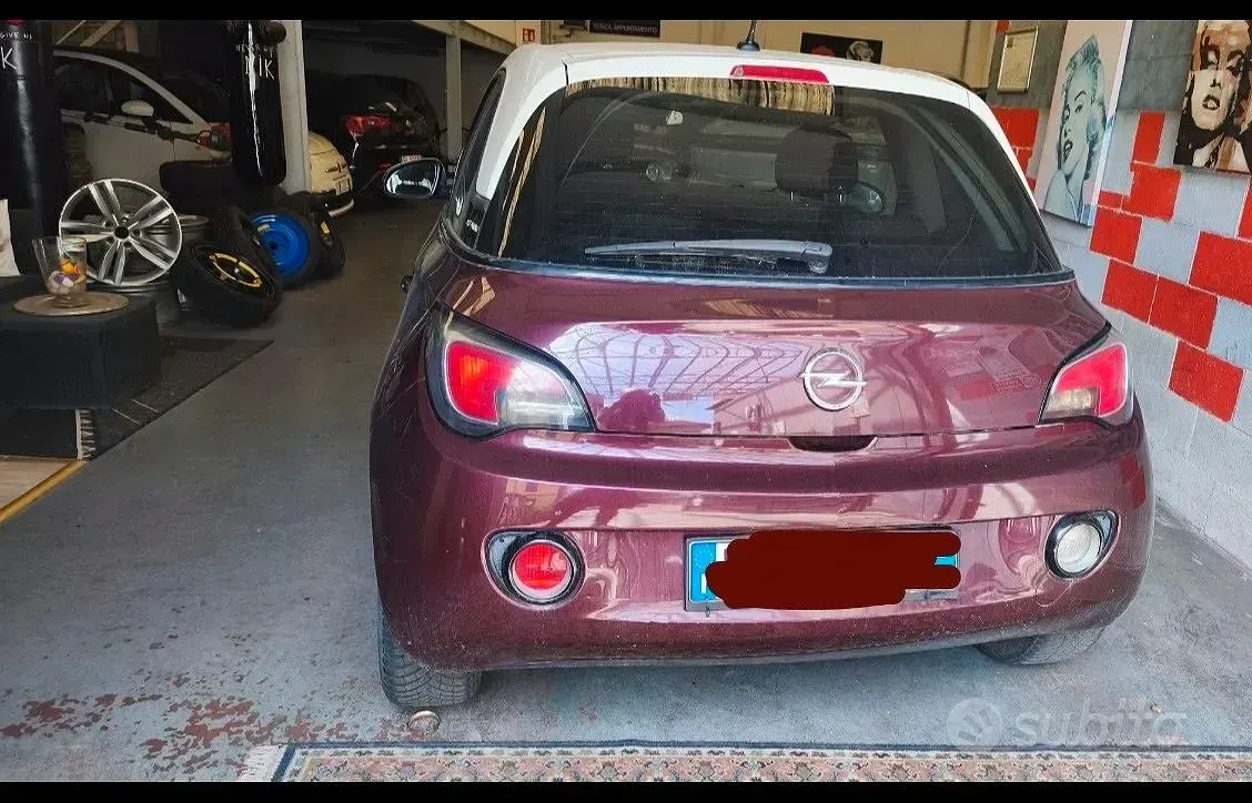 Usata Opel Adam 90 CV (66 kW) 2017 Viola Utilitaria