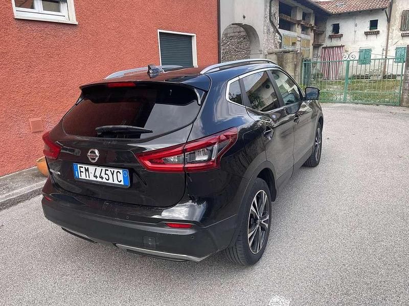 Usata Nissan Qashqai N-Connecta 110 CV (80 kW) 2017 Nero SUV