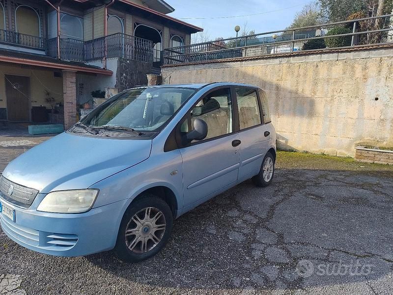 Usata Fiat Multipla 103 CV (75 kW) 2006 Blu Monovolume