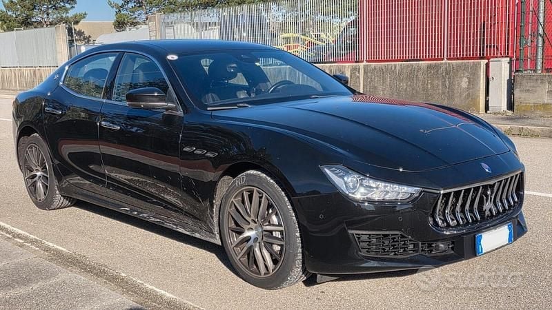 Usata Maserati Ghibli 275 CV (202 kW) 2018 Nero Berlina
