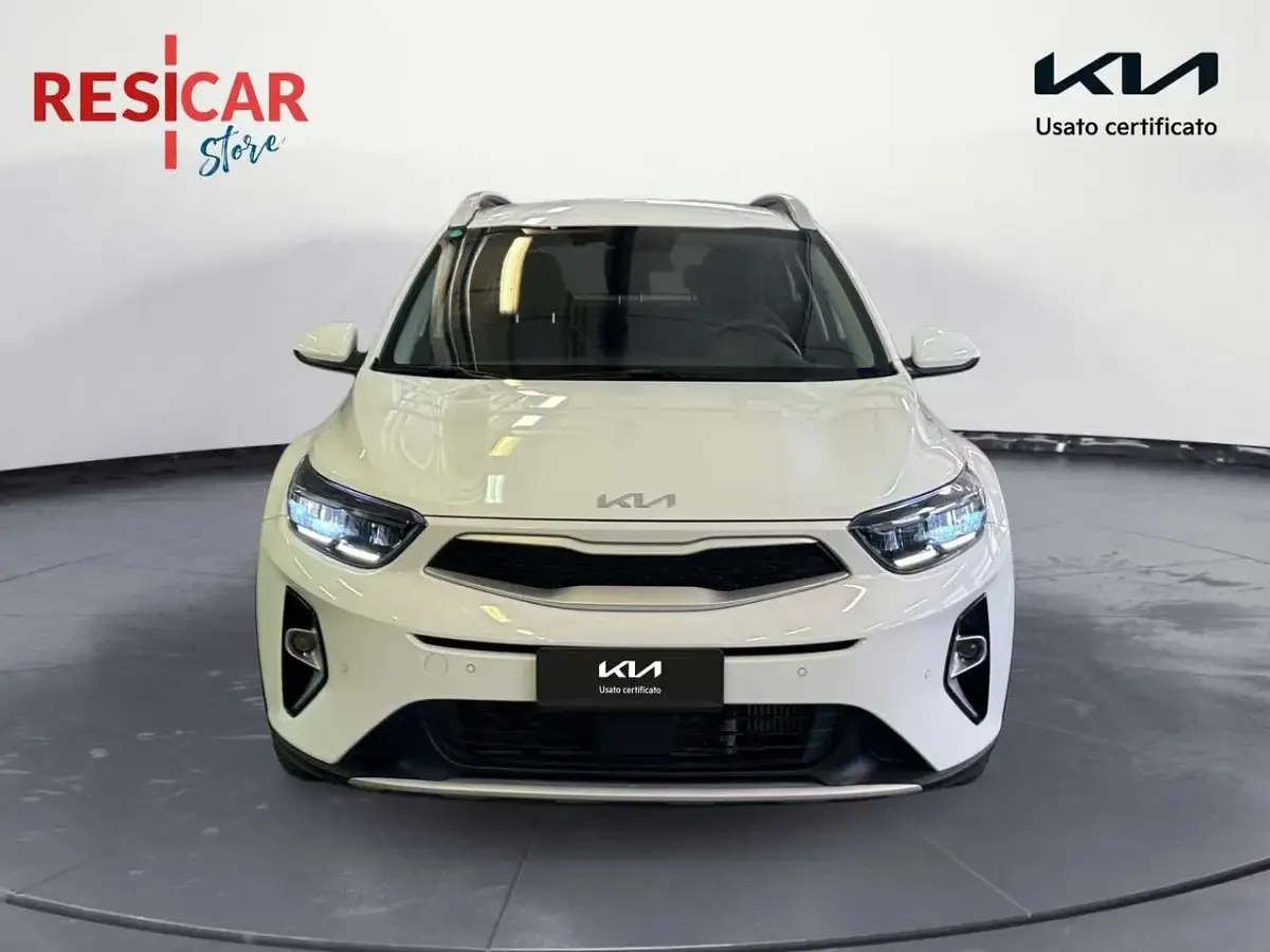 Usata Kia Stonic Style 101 CV (74 kW) 2023 Bianco SUV