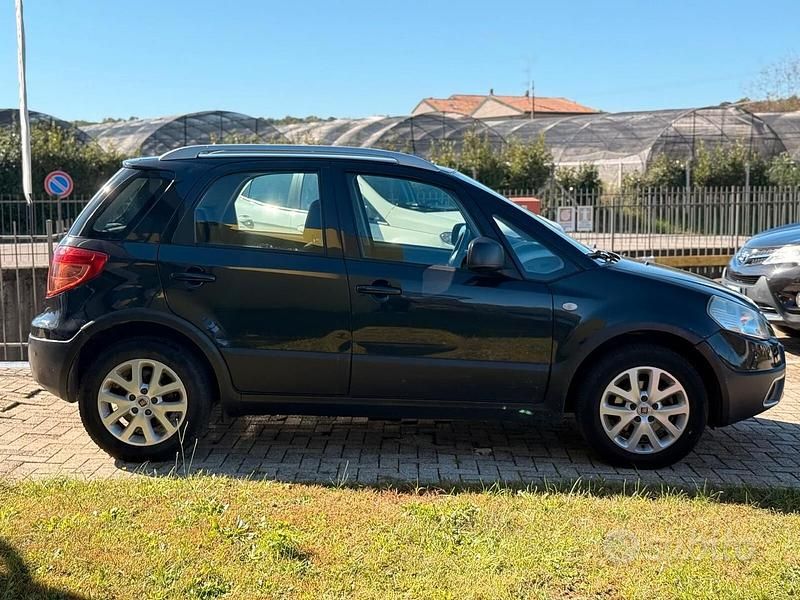 Usata Fiat Sedici 120 CV (88 kW) 2010 Nero SUV