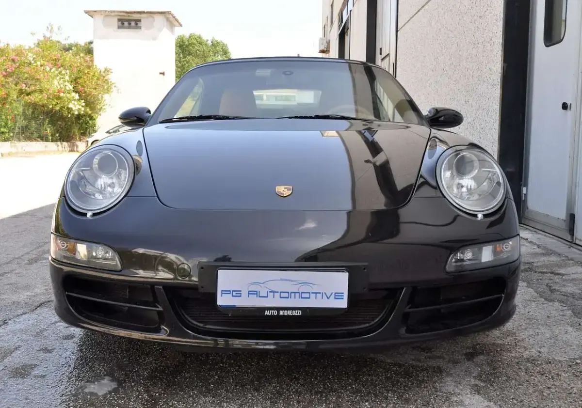 Usata Porsche 911 Carrera 4S Cabriolet 355 CV (261 kW) 2007 Beige Cabrio