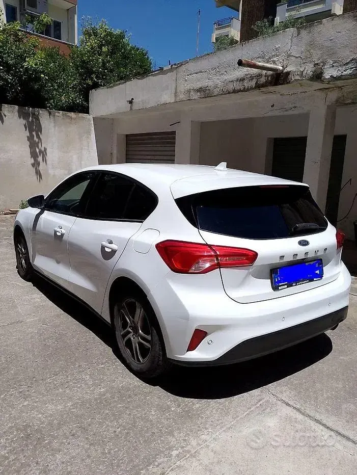 Usata Ford Focus 120 CV (88 kW) 2020 Bianco Berlina