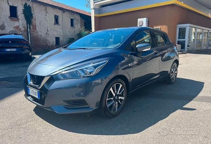 Usata Nissan Micra Acenta 71 CV (52 kW) 2017 Grigio Utilitaria