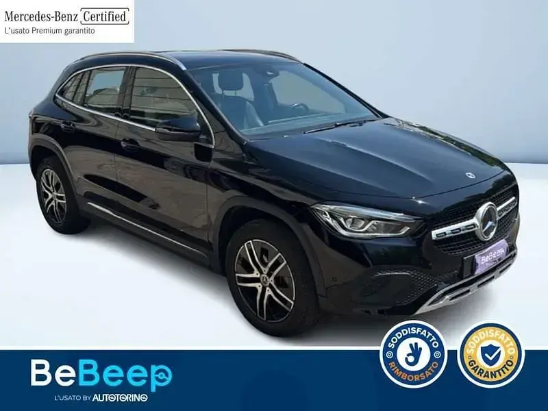 Usata Mercedes GLA180 136 CV (100 kW) 2022 Nero metallizzato SUV