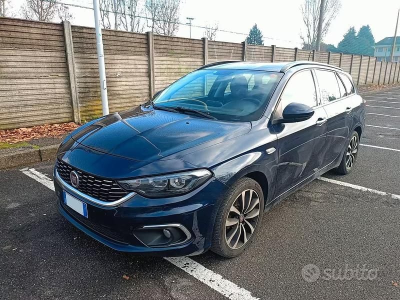 Usata Fiat Tipo Lounge 120 CV (88 kW) 2018 Blu Station wagon