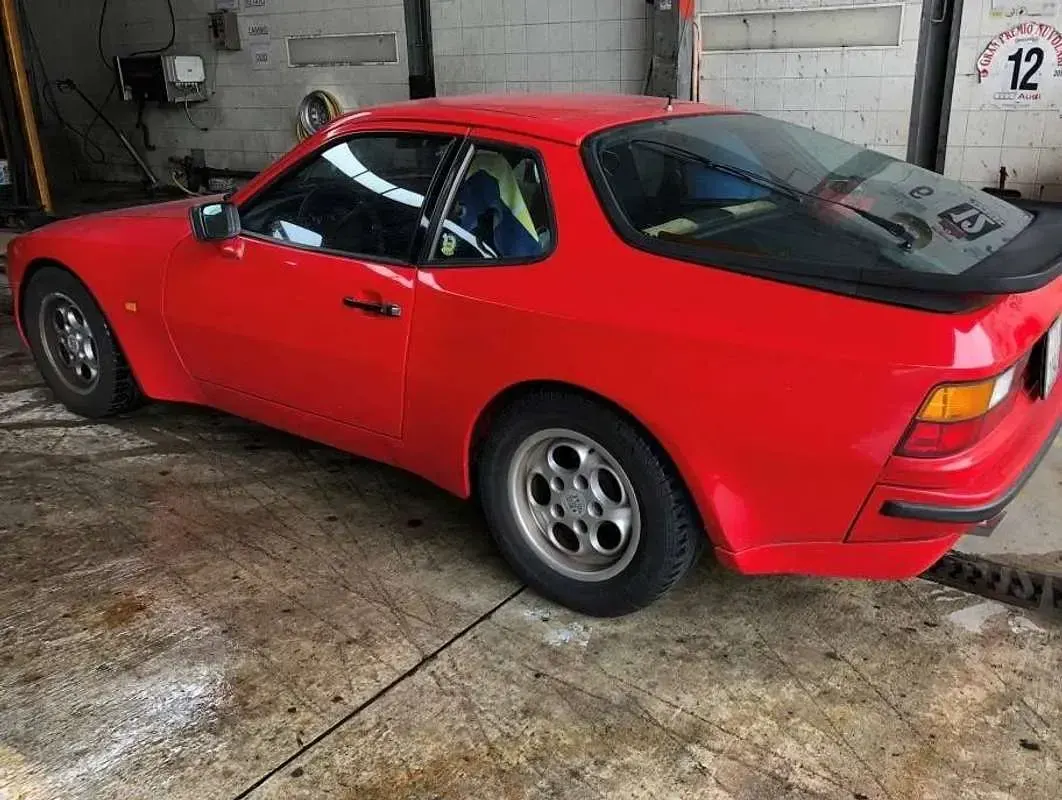 Usata Porsche 944 163 CV (119 kW) 1986 Rosso Coupé