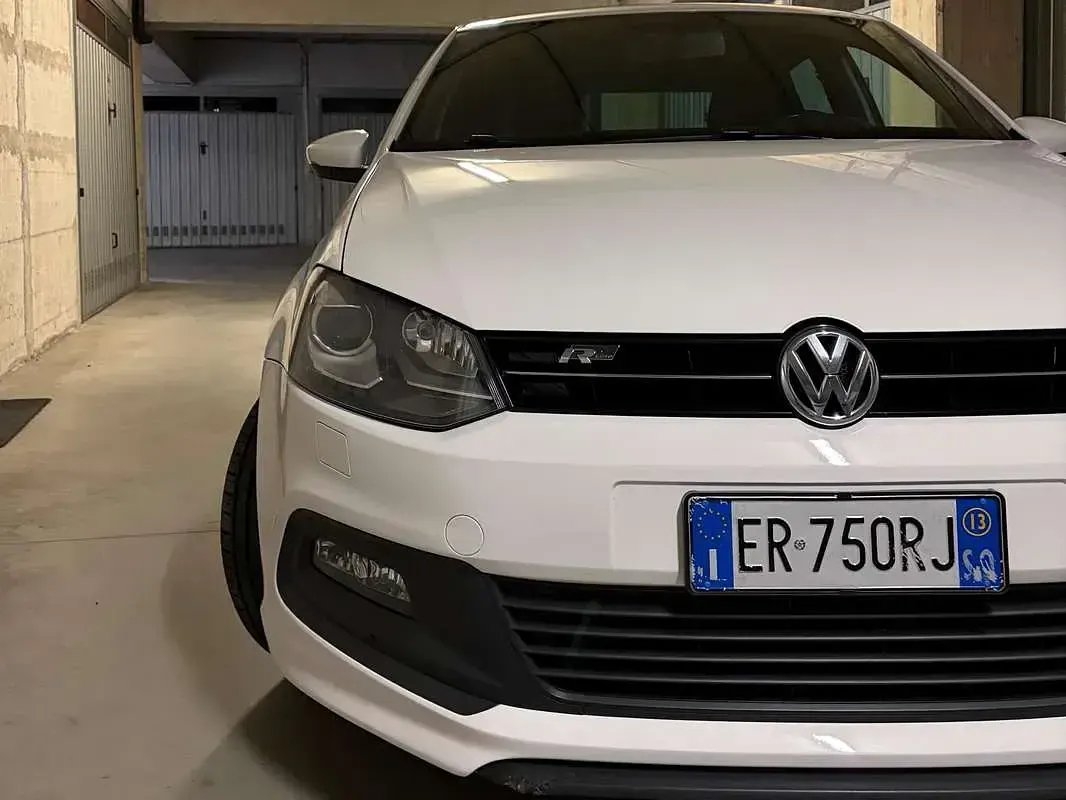 Usata VW Polo R-line 86 CV (63 kW) 2013 Bianco Utilitaria