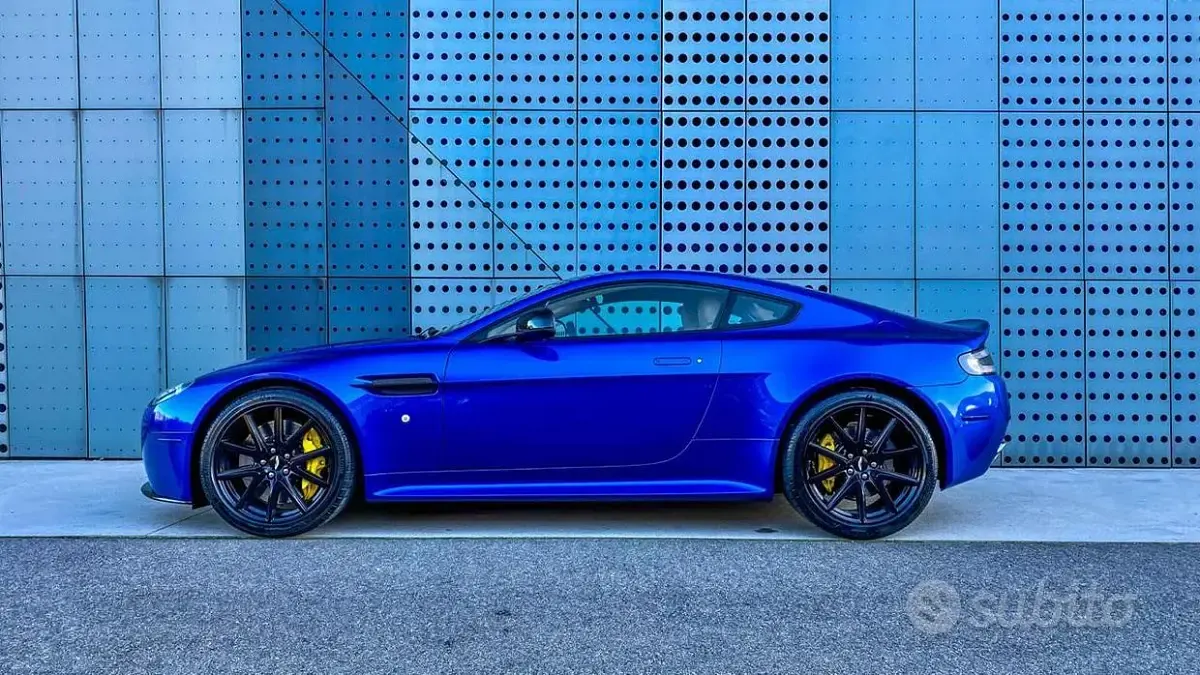 Usata Aston Martin Vantage 436 CV (320 kW) 2011 Cobalt blue electric Coupé