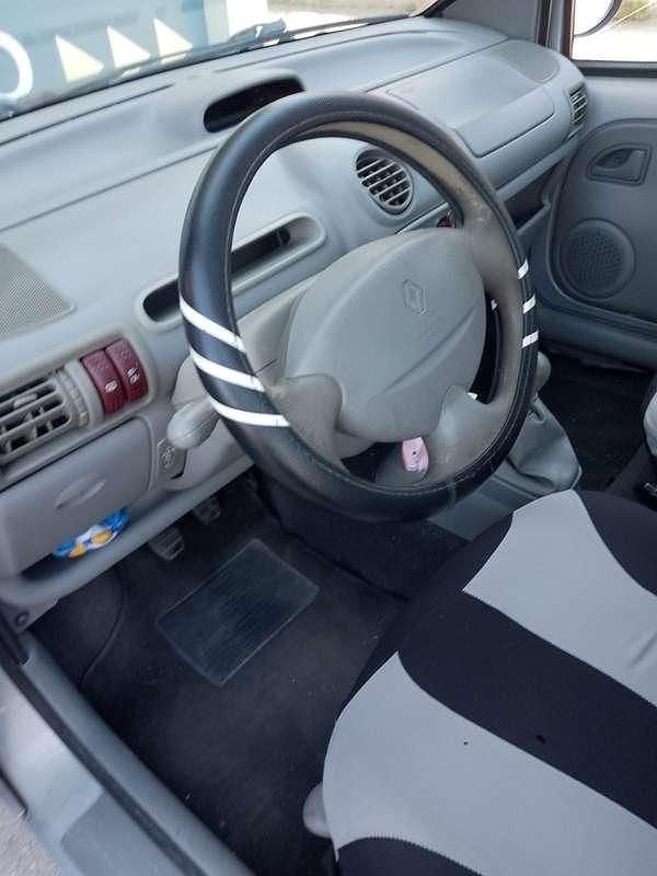 Usata Renault Twingo Expression 75 CV (55 kW) 2001 Grigio Utilitaria