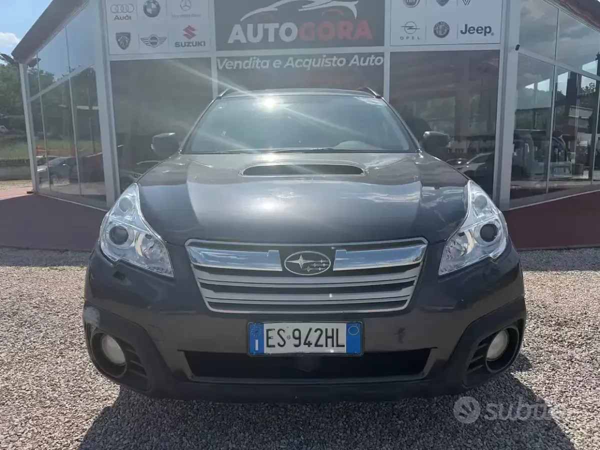 Usata Subaru Outback Trend 150 CV (110 kW) 2014 Nero Station wagon