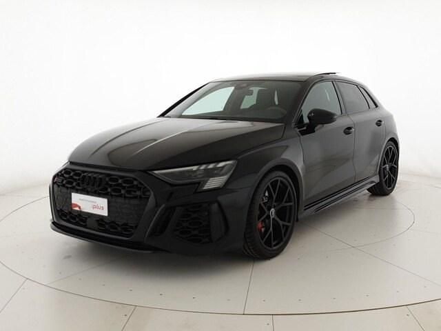 Nero mythos metallizzato Usata 2023 Audi RS3 Sportback Ambiente Due volumi | 54.800 € (Super prezzo) - Immagine 1/4