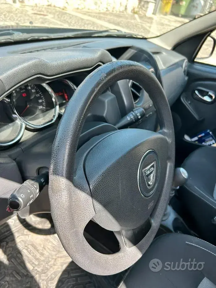 Usata Dacia Duster 109 CV (80 kW) 2016 Nero SUV
